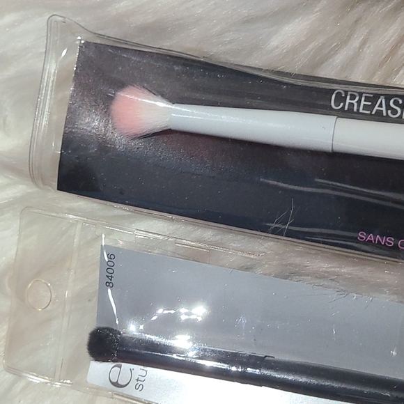 MAKEUP BRUSH BUNDLE FOR SALE - Picture 3 of 4